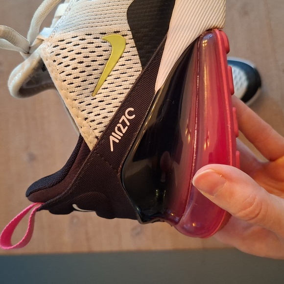 Nike Air Max 270 Women's White/Volt-Black-Laser Fuchsia (Size US 6) - Picture 4 of 12